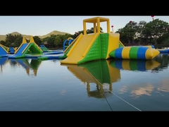 Gigantyczny nadmuchiwany park wodny dla dorosłych, ognioodporne nadmuchiwane gry z PVC