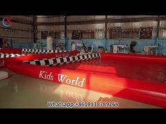 Zobacz, dlaczego warto wybrać komercyjny nadmuchiwany basen Czerwony nadmuchiwany basen z bouble na zewnątrz